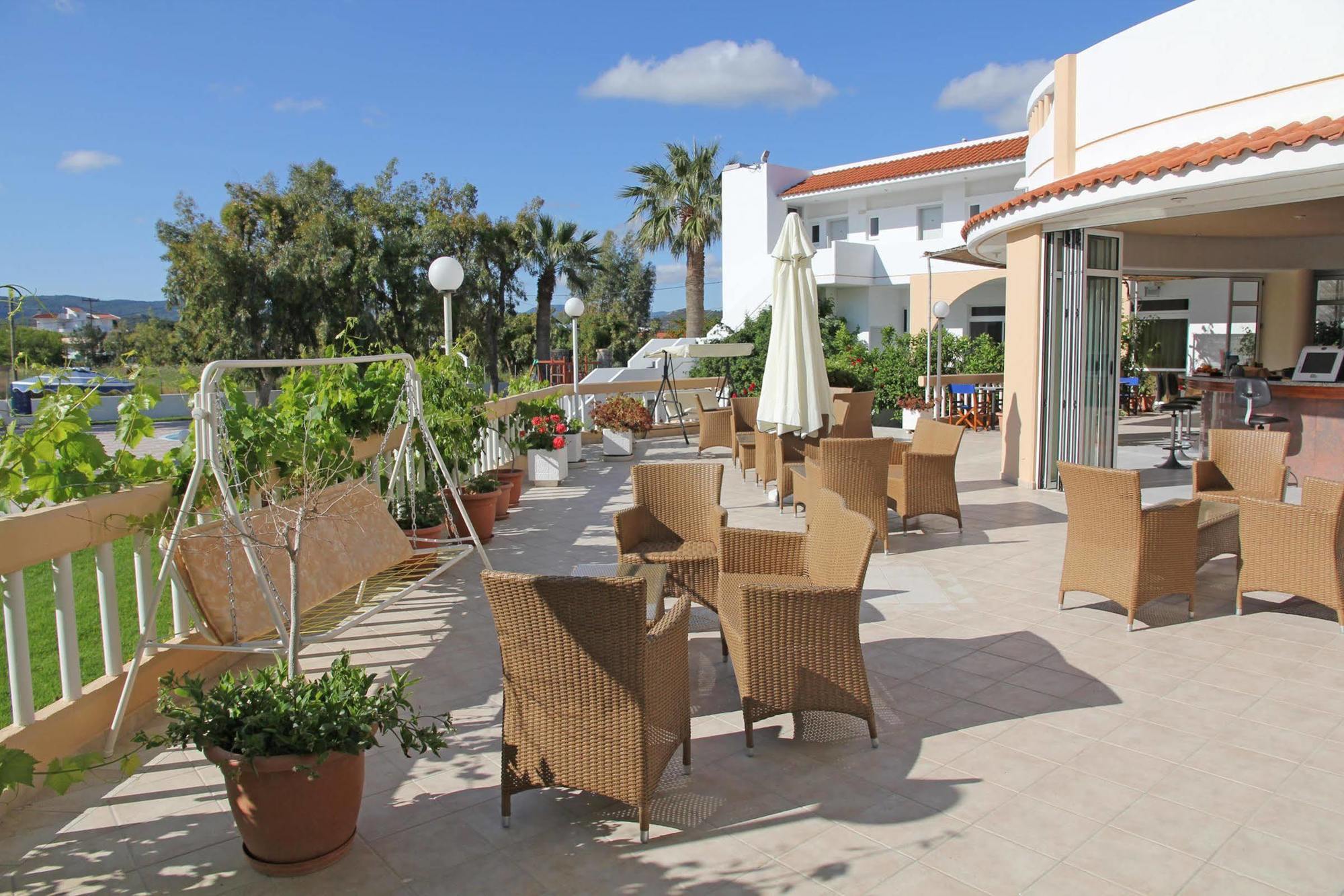 Sabina Hotel 3*